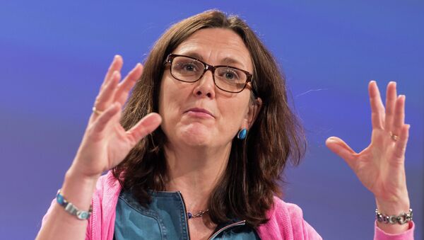 EU Commissioner for Trade Cecilia Malmstrom addresses the media at the European Commission headquarters in Brussels - Sputnik International