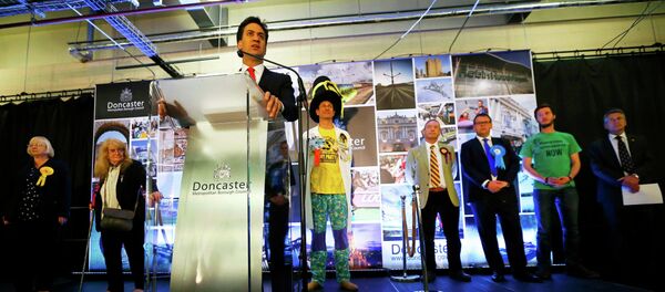 Britain's opposition Labour Party leader Ed Miliband speaks after retaining his parliamentary seat, at a count centre in Doncaster, Britain May 8, 2015 - Sputnik International
