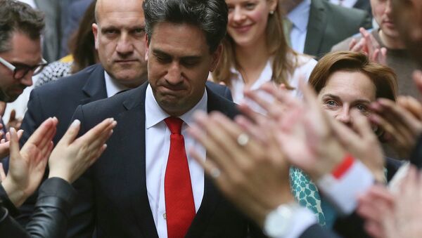 Britain's Labour Party leader Ed Miliband and his wife Justine arrive at the party's headquarters in London, Britain May 8, 2015 - Sputnik International