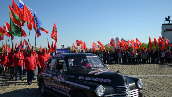 Participants in Our Great Victory motor rally welcomed in Moscow - Sputnik International