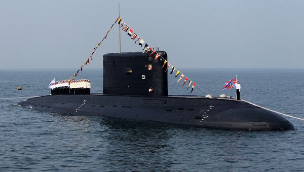 A diesel-powered Varshavyanka-class submarine during the celebrations of the Russian Navy Day in Vladivostok - Sputnik International