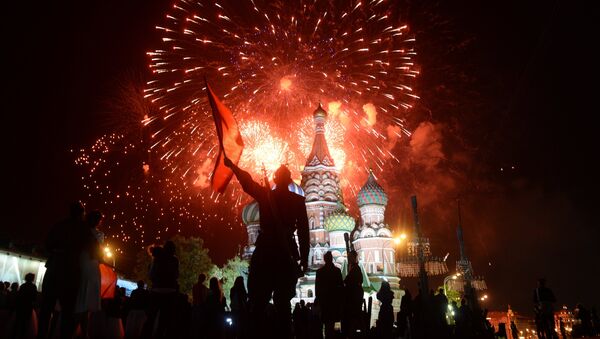 Fireworks to mark the 70th anniversary of victory over the Nazi Germany in World War II. - Sputnik International