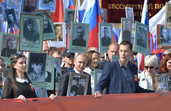 Nobody is Forgotten: 'Immortal Regiment' Marches Across Russia - Sputnik International