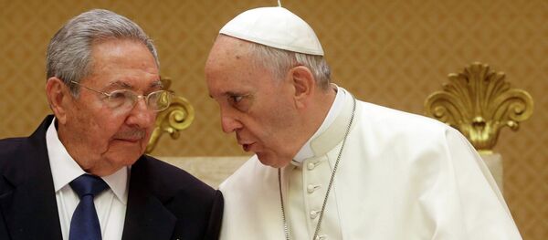 Cuban President Raul Castro and Pope Francis - Sputnik International