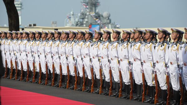 Chinese sailors attend ceremony of opening the Naval Cooperation 2014 naval exercise at a command center of the Usun naval base in Shanghai - Sputnik International