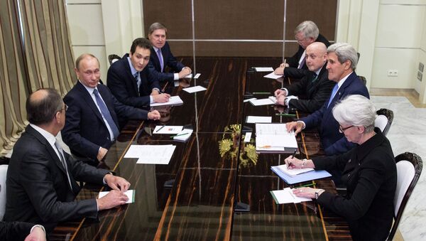 US Secretary of State John Kerry (2nd R) meets with Russia's President Vladimir Putin (2nd L) at the presidential residence Bocharov Ruchey in Sochi - Sputnik International