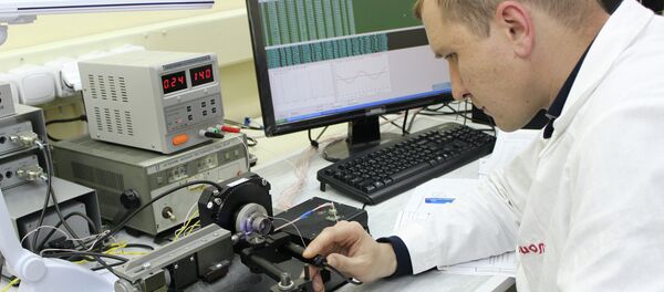 A subsidiary of the Russian state technologies corporation Rostec is developing a universal tracked robotic platform that could be used in both combat and rescue operations, the company's deputy CEO said Tuesday - Sputnik International