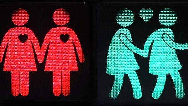 Traffic lights showing female same-sex couples in Vienna - Sputnik International