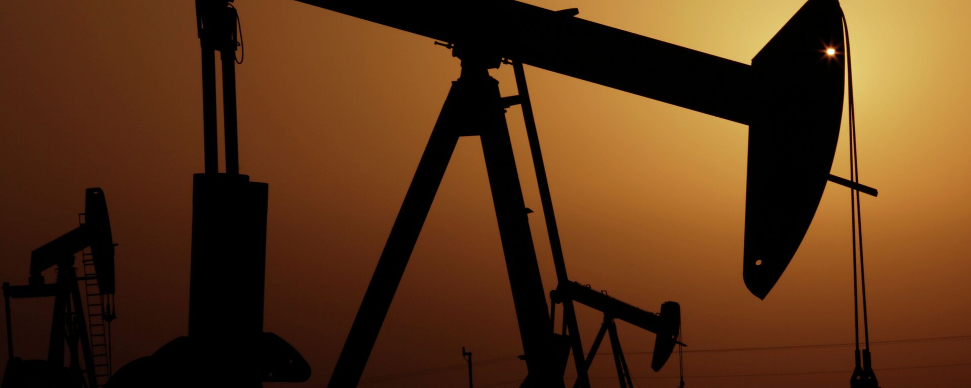 In response to the high cost of US shale, Saudi Arabia has been selling its massive stockpile of crude oil at rock-bottom prices. - Sputnik International, 1920, 21.03.2022