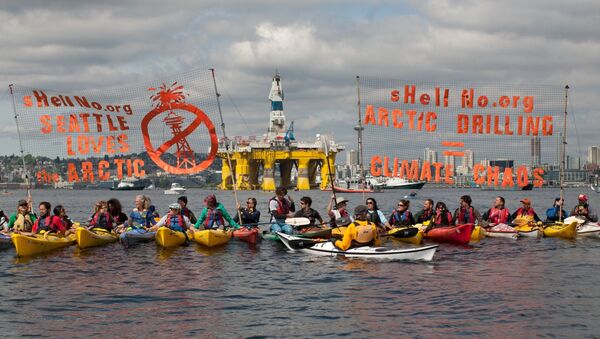 ShellNo flotilla protesters demonstrate in the Puget Sound against the arrival of the Shell Oil Company's drilling rig Polar Pioneer in Seattle, Washington, May 14, 2015 - Sputnik International