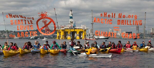 ShellNo flotilla protesters demonstrate in the Puget Sound against the arrival of the Shell Oil Company's drilling rig Polar Pioneer in Seattle, Washington, May 14, 2015 ShellNo flotilla protesters demonstrate in the Puget Sound against the arrival of the Shell Oil Company's drilling rig Polar Pioneer in Seattle, Washington, May 14, 2015 - Sputnik International