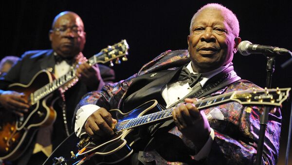 US blues legend BB King performs on stage during his ''One more time'' tour on July 15, 2009 in Prague.  - Sputnik International