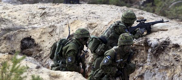 Estonian soldiers take part in NATO military exercise Hedgehog 2015 at the Tapa training range in Estonia May 12, 2015 - Sputnik International