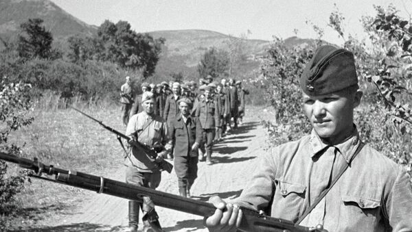 Romanian soldiers captured by marines - Sputnik International
