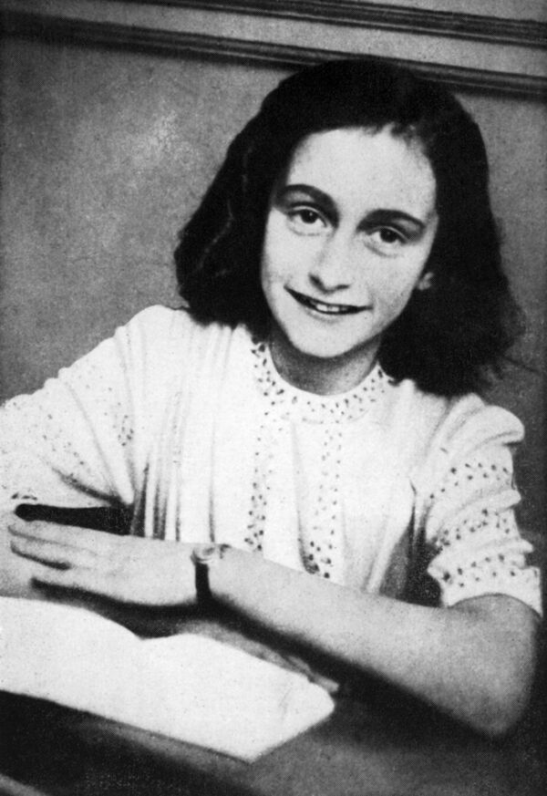 A picture released in 1959 shows a portrait of Anne Frank who died of typhus in the Bergen-Belsen concentration camp in May 1945 at the age of 15 A picture released in 1959 shows a portrait of Anne Frank who died of typhus in the Bergen-Belsen concentration camp in May 1945 at the age of 15 - Sputnik International