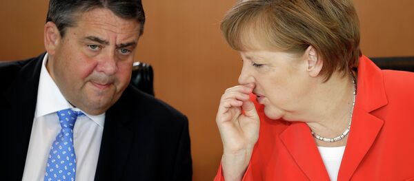 German Chancellor Angela Merkel, right, and Vice-Chancellor Sigmar Gabriel, left German Chancellor Angela Merkel, right, and Vice-Chancellor Sigmar Gabriel, left - Sputnik International