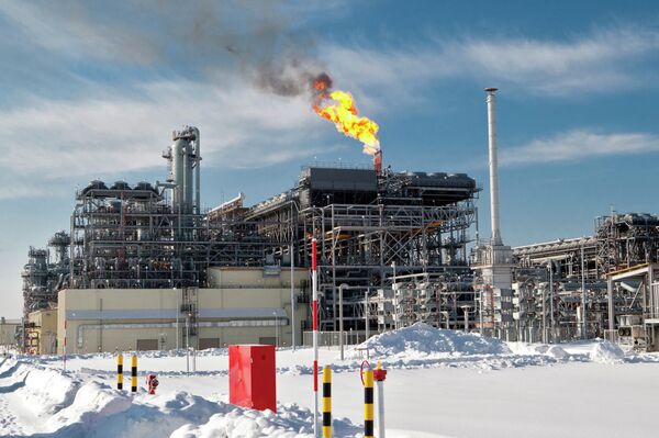 The flare system at Russia's first liquefied natural gas (LNG) plant (the Sakhalin II project), built by Sakhalin Energy Investment Company Ltd. in the village of Prigorodnoye in southern Sakhalin. The island has been turned into a major source of energy in Russia's Far East. - Sputnik International