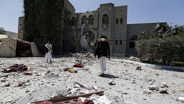 Arab coalition warplanes bomb residence of former Yemeni president Ali Abdullah Saleh - Sputnik International