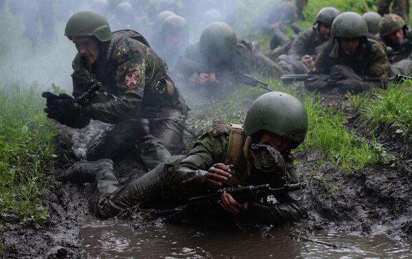 Special purpose unit of the regional division of internal military forces of the Interior Ministry take maroon beret exam at the Gorny training base in the Novosibirsk Region. - Sputnik International