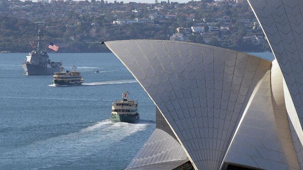 USS McCampbell (DDG 85) sails past the Opera House in Sydney prior to the Talisman Sabre of 2011. - Sputnik International