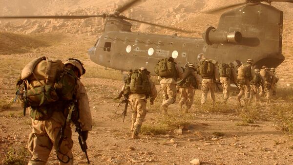 US troops board a helicopter in Afghanistan - Sputnik International