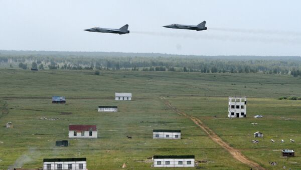 Central Military District's troops train in Chebarkul range - Sputnik International