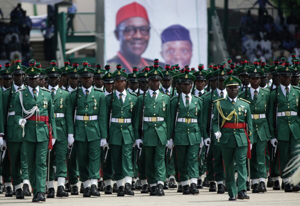 Nigeria Soldiers parade during the inauguration of the new Nigerian President, Muhammadu Buhari, in Abuja , Nigeria, Friday, May 29, 2015 - Sputnik International