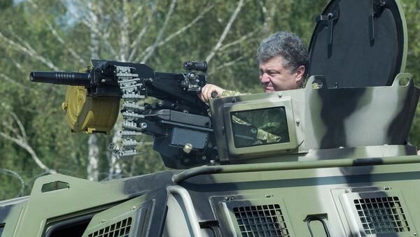 Petro Poroshenko visits First operational brigade of National Guard near Kiev - Sputnik International