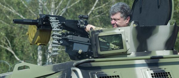 Petro Poroshenko visits First operational brigade of National Guard near Kiev Petro Poroshenko visits First operational brigade of National Guard near Kiev - Sputnik International
