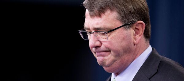 Defense Secretary Ash Carter pauses while speaking at the Pentagon during a news conference - Sputnik International