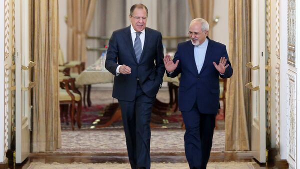 Iranian Foreign Minister Mohammad Javad Zarif, right, and his Russian counterpart Sergey Lavrov - Sputnik International