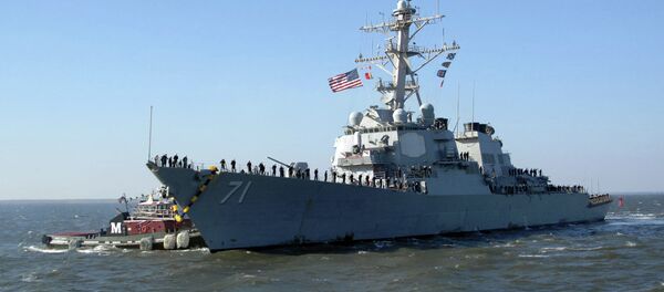 Tug boat guides USS Ross to the pier as it returns to Norfolk Tug boat guides USS Ross to the pier as it returns to Norfolk - Sputnik International