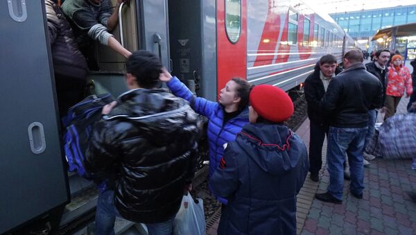 Ukrainian refugees at Rostov-on-Don railway station - Sputnik International