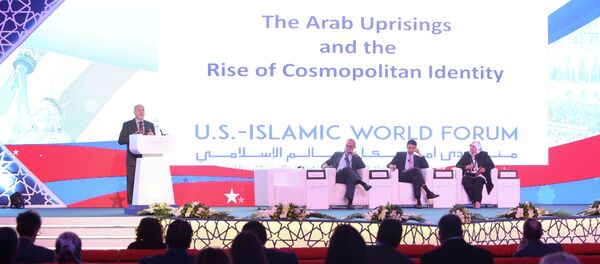 Center for Middle East Policy's senior fellow with the Project on US Relations with the Islamic World, Shibley Telhami (L), delivers a speech during a panel discussion as part of the US-Islamic World Forum on June 1, 2015 in the Qatari capital Doha Center for Middle East Policy's senior fellow with the Project on US Relations with the Islamic World, Shibley Telhami (L), delivers a speech during a panel discussion as part of the US-Islamic World Forum on June 1, 2015 in the Qatari capital Doha - Sputnik International