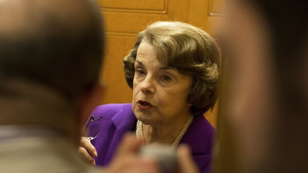 Senator Dianne Feinstein, D-CA, speaks to the press in the Senate at the US Capitol in Washington, DC on May 31, 2015 - Sputnik International