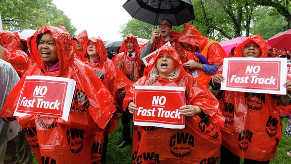 Demonstrators rally for fair trade at the Capitol in Washington, DC. - Sputnik International