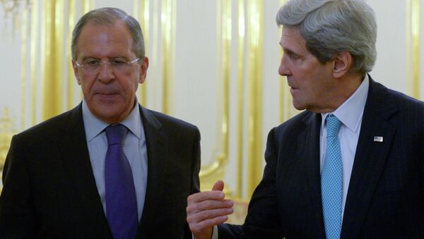 Russian Foreign Minister Sergei Lavrov, left, and US Secretary of State John Kerry - Sputnik International