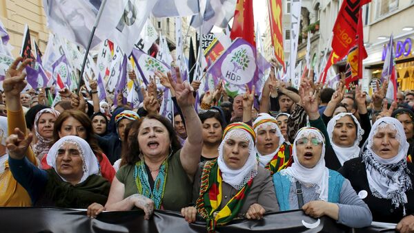 Supporters of pro-Kurdish Peoples' Democratic Party (HDP) - Sputnik International