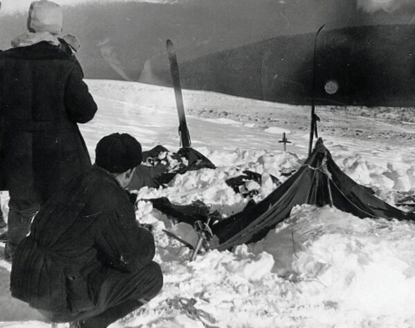 A view of the tent of the Dyatlov group as the rescuers found it on February 26, 1959 - Sputnik International