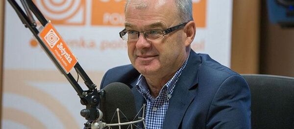 Former Polish army commander and ex-Deputy Defense Minister Waldemar Skrzypczak says that Poland and the Baltic states prepare for 'hybrid war' with Russia, while adding that NATO's combined military power comfortably exceeds the forces at Russia's disposal. - Sputnik International