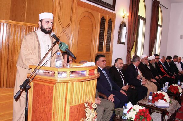 Officials took turns speaking at the inauguration of the mosque named after the Virgin Mary in Tartous, Syria. - Sputnik International