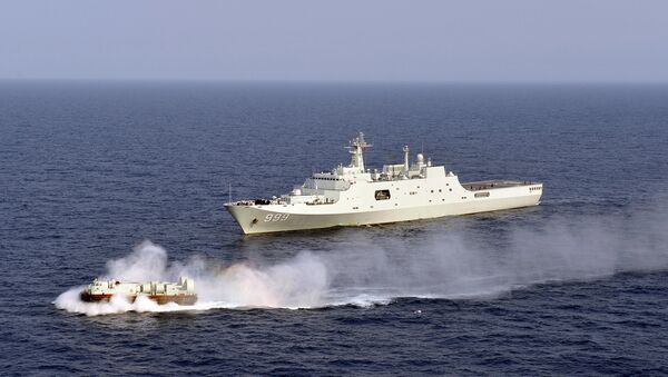 China's amphibious ship Jinggangshan - Sputnik International