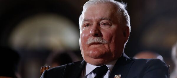 Former Polish President Lech Walesa attends the state funeral of the former German President Richard von Weizsaecker at Berlin Cathedral, the protestant church of Berlin on February 11, 2015 Former Polish President Lech Walesa attends the state funeral of the former German President Richard von Weizsaecker at Berlin Cathedral, the protestant church of Berlin on February 11, 2015 - Sputnik International