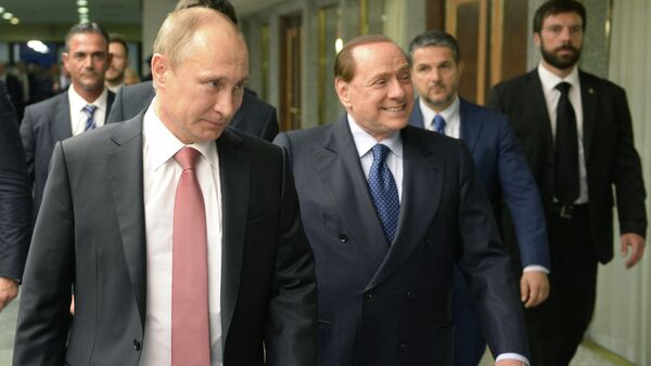 Russian President Vladimir Putin, left, and former Italian prime minister Silvio Berlusconi at their meeting in Rome, June 10, 2015 - Sputnik International