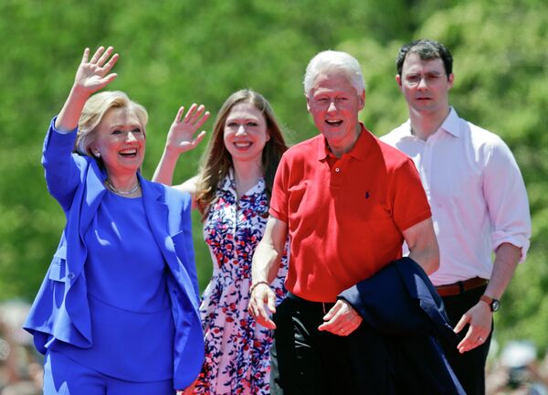 Clinton Foundation Went for 'Biggest Fraud Ever Investigated' - Analyst Clinton Foundation Went for 'Biggest Fraud Ever Investigated' - Analyst - Sputnik International