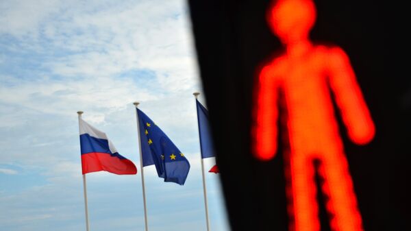 Flags of Russia, EU, France  - Sputnik International