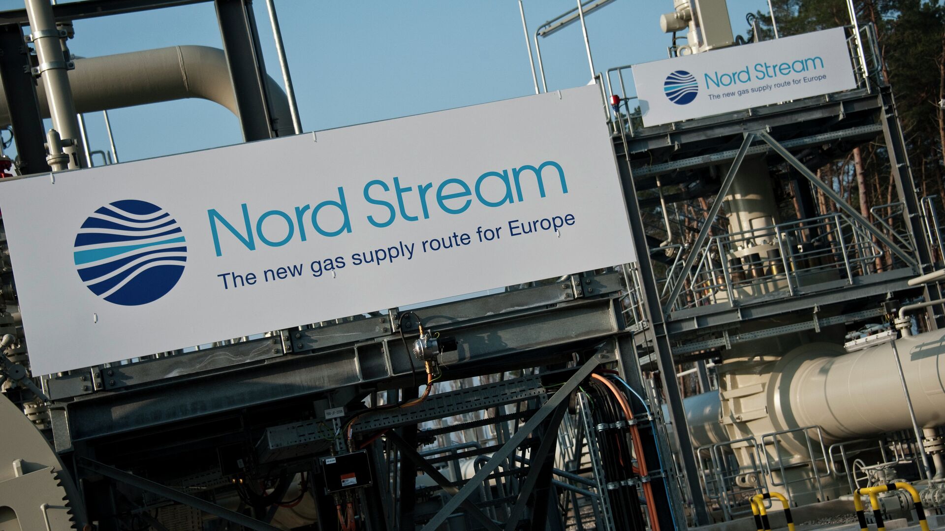 View of the Nordstream gas pipeline terminal prior to an inaugural ceremony for the first of Nord Stream's twin 1,224 kilometre gas pipeline through the Baltic Sea, in Lubmin, Germany, 8 November 2011 - Sputnik International, 1920, 06.09.2021