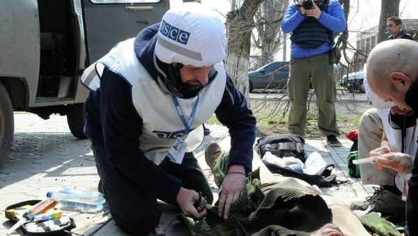 Zvezda TV Channel journalist wounded in Donbass - Sputnik International