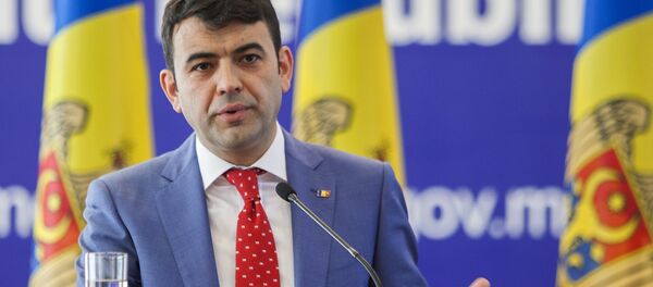 Moldovan Prime Minister Chiril Gaburici talks to reporters at a news conference in Chisinau, Moldova, June 12, 2015 - Sputnik International