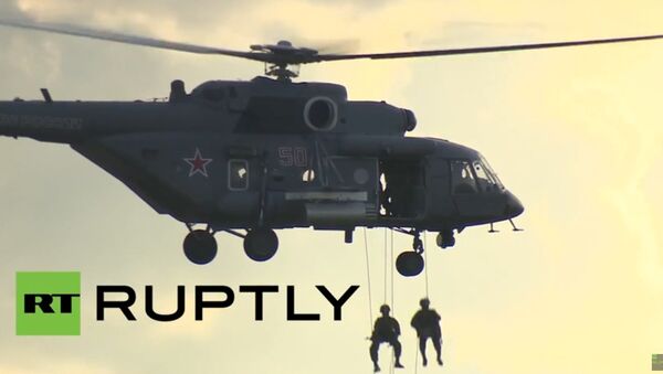 Russia: See the Russian Air Force perform drills at Army-2015 expo - Sputnik International